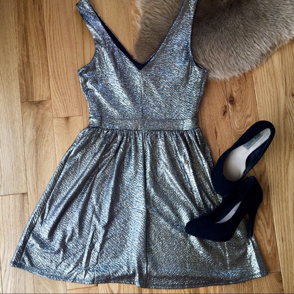 Gold Sparkle Dress✨